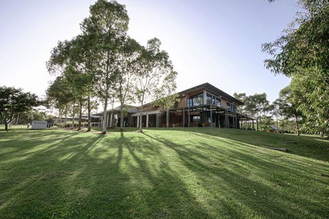180Â° Water View Three Bedroom (wooden Furniture) - Accommodation Gladstone 13