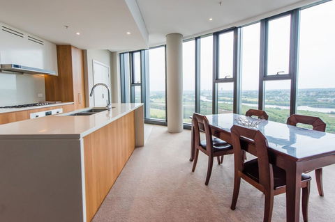 180Â° Water View Three Bedroom (wooden Furniture) - Accommodation Gladstone 10
