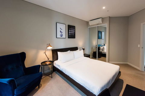180Â° Water View Three Bedroom (wooden Furniture) - Accommodation Gladstone 8