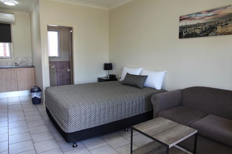 Tumut Apartments - Accommodation Gladstone 9