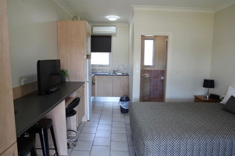 Tumut Apartments - Accommodation Gladstone 2