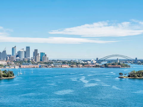 Panoramic Harbour Views And Unbeatable Comfort - Accommodation Gladstone 1