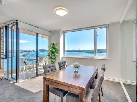 Panoramic Harbour Views And Unbeatable Comfort - Accommodation Gladstone 6
