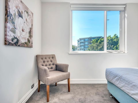 Panoramic Harbour Views And Unbeatable Comfort - Accommodation Gladstone 13