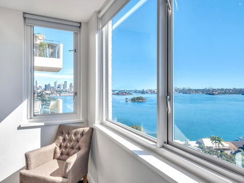 Panoramic Harbour Views And Unbeatable Comfort - Accommodation Gladstone 12