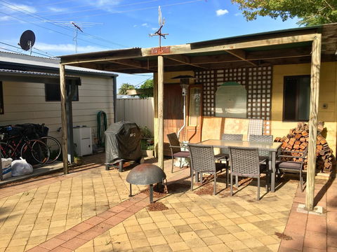 Caledonia Cottage - Accommodation Gladstone 26