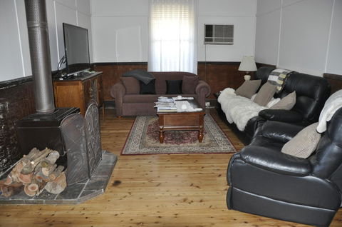 Caledonia Cottage - Accommodation Gladstone 10