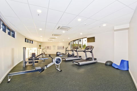 Nomikis\'On The Avenue - Accommodation Gladstone 22