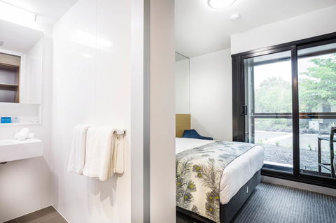 Mercure Darwin Airport Resort - Accommodation Gladstone 10