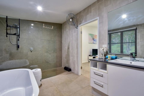 'Tropical Oasis - Darwin NT - Accommodation Gladstone 17