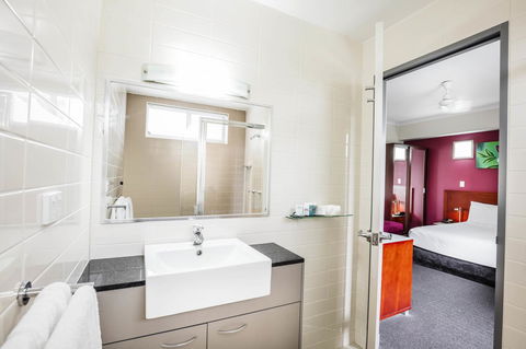 Novotel Darwin Airport - Accommodation Gladstone 10