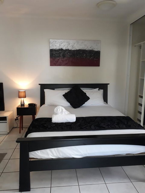 Central Studio, Darwin CBD Northern Territory - Accommodation Gladstone 1