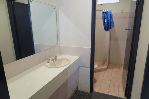 Jump Inn Alice Budget Accommodation - Accommodation Gladstone 7