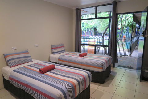 Jump Inn Alice Budget Accommodation - Accommodation Gladstone 3