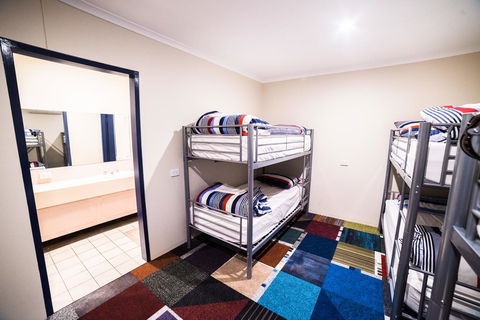 Jump Inn Alice Budget Accommodation - Accommodation Gladstone 40