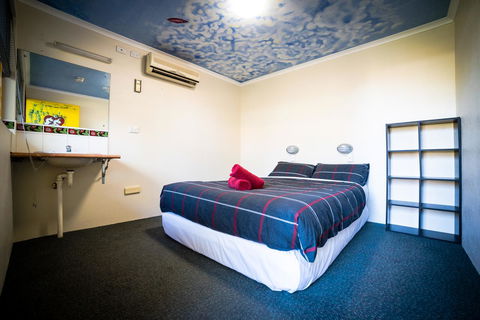 Jump Inn Alice Budget Accommodation - Accommodation Gladstone 9