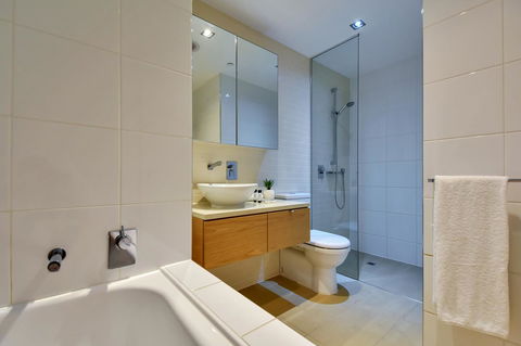 Astra Apartments Darwin - Accommodation Gladstone 5