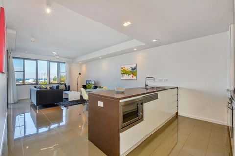 Astra Apartments Darwin - Accommodation Gladstone 6