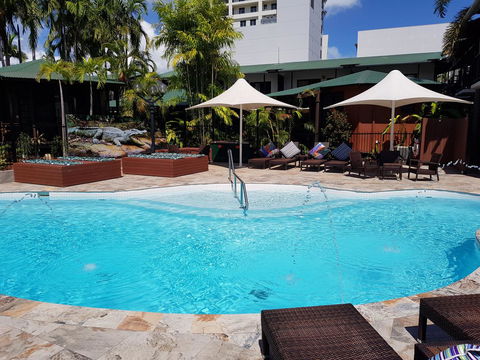 Palms City Resort - Accommodation Gladstone 1