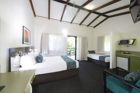 Palms City Resort - Accommodation Gladstone 5