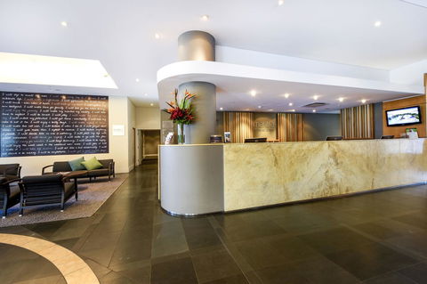 Mantra On The Esplanade - Accommodation Gladstone 44