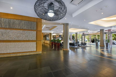 Mantra On The Esplanade - Accommodation Gladstone 38