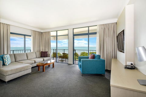 Mantra On The Esplanade - Accommodation Gladstone 22