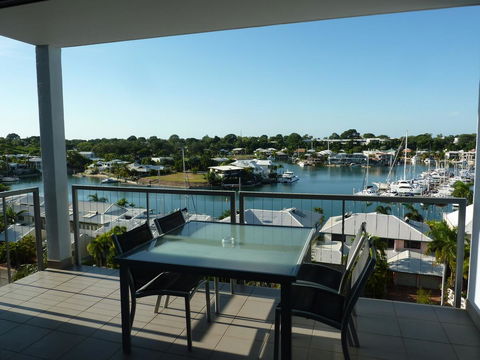 Cullen Bay Resorts - Accommodation Gladstone 20