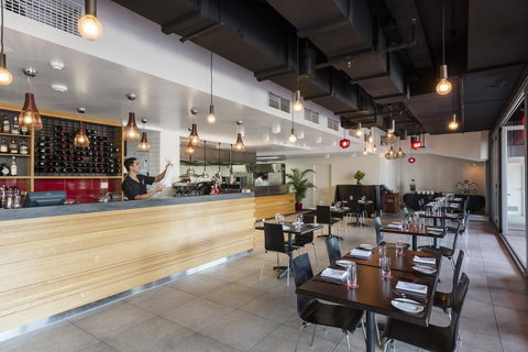 Oaks Darwin Elan Hotel - Accommodation Gladstone 21