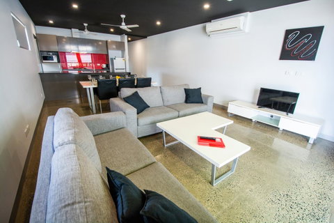 Magnum Serviced Apartments - Accommodation Gladstone 4