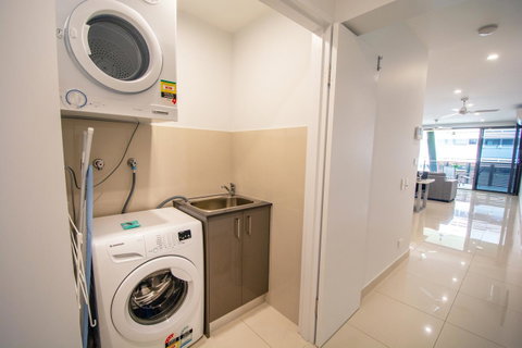Magnum Serviced Apartments - Accommodation Gladstone 15