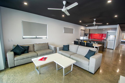 Magnum Serviced Apartments - Accommodation Gladstone 5