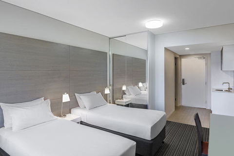 Adina Apartment Hotel Darwin Waterfront - Accommodation Gladstone 2