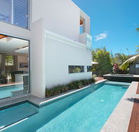 Salt Village Retreat - Accommodation Gladstone