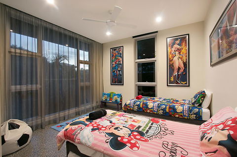 Salt Village Retreat - Accommodation Gladstone 6