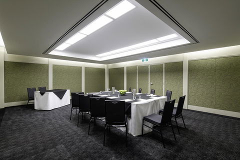 DoubleTree By Hilton Esplanade Darwin - Accommodation Gladstone 31