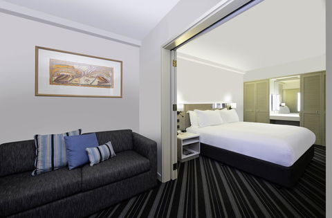 DoubleTree By Hilton Esplanade Darwin - Accommodation Gladstone 19