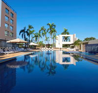 DoubleTree by Hilton Esplanade Darwin - Accommodation Gladstone