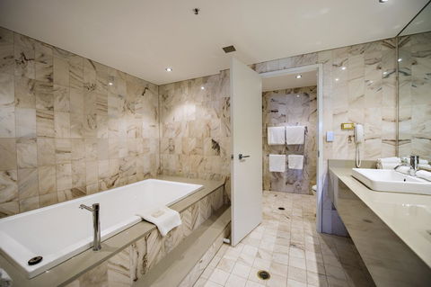 Hilton Darwin - Accommodation Gladstone 35