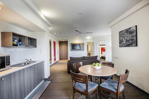 Novotel Darwin CBD - Accommodation Gladstone 7