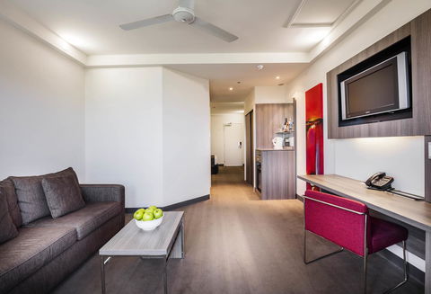 Novotel Darwin CBD - Accommodation Gladstone 15