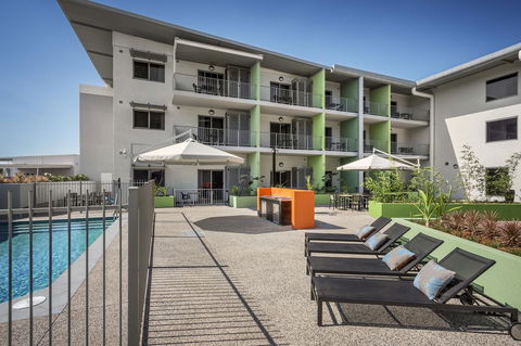 Hudson Berrimah - Accommodation Gladstone 1