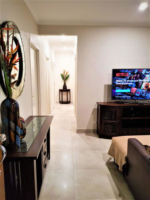 Darwin Beach Escape Holiday Home - Accommodation Gladstone 5