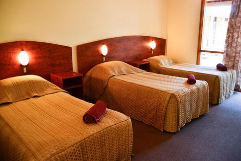 Erldunda Desert Oaks Resort - Accommodation Gladstone 23