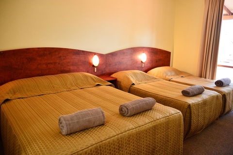 Erldunda Desert Oaks Resort - Accommodation Gladstone 38