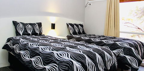 Erldunda Desert Oaks Resort - Accommodation Gladstone 2