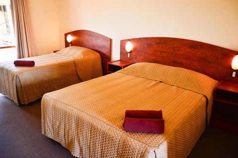 Erldunda Desert Oaks Resort - Accommodation Gladstone 33