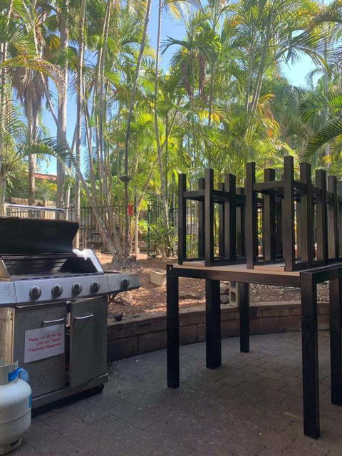 Frogs-Hollow Backpackers - Accommodation Gladstone 14