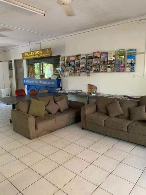 Frogs-Hollow Backpackers - Accommodation Gladstone 18