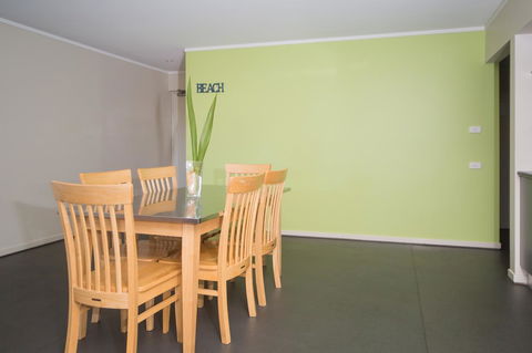 Corrigans Cove - Accommodation Gladstone 11